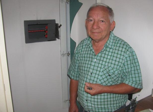 Rubano in una casa In azione in pieno giorno 