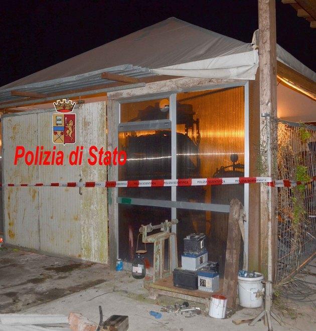 Ricettazione, scoperta officina illegale 