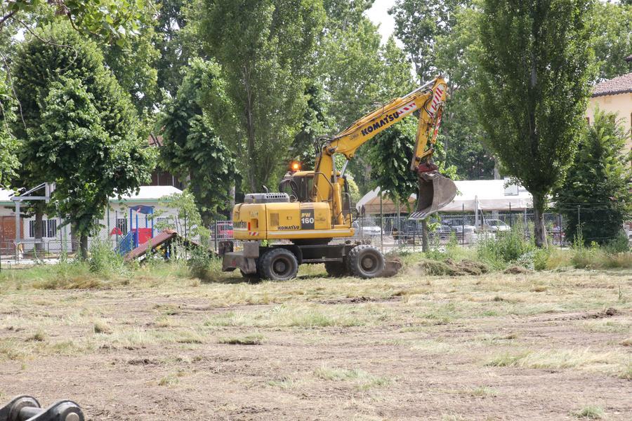 RIQUALIFICAZIONE CAMPI VIA AGOSTI