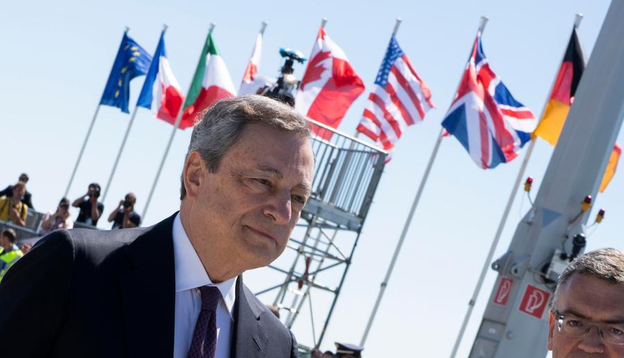 ll presidente del Consiglio Mario Draghi arriva a Monaco di Baviera, 26 giugno 2022. Il premier è diretto al castello di Elmau per il vertice del G7.
ANSA/ UFFICIO STAMPA GOVERNO/ FILIPPO ATTILI  ++HO NO SALES EDITORIAL USE ONLY++