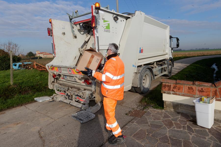 RACCOLTA RIFIUTI CARTA CLARA A FOSSALTA
