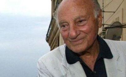 Milano, 27 giu. (askanews) - E' morto a 99 anni lo scrittore Raffaele La Capria, napoletano di nascita poi trapiantato a Rona. Vincitore del Premio Strega nel 1961 con il romanzo "Feriti a morte".

	"Con Raffaele La Capria - ha detto il ministro della Cultura Dario Franceschini - perdiamo un grande scrittore e una delle voci più autorevoli della cultura italiana del secondo novecento. Un autore acuto e originale che, con eleganza e senza sconti, ha saputo raccontare e indagare l'intimità dell'animo umano e la complessità della società italiana. Napoli è sempre stata al centro della sua vasta produzione artistica, una città che ha amato, di cui ha saputo descrivere le emozioni e che non ha mai smesso di meravigliarlo. Mi stringo al dolore dei familiari e degli amici in questa triste giornata". 