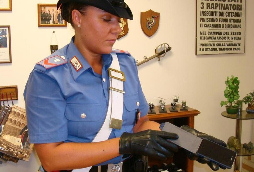 Ferrara, in azione la banda degli iPhone: raffica di furti ai concerti 