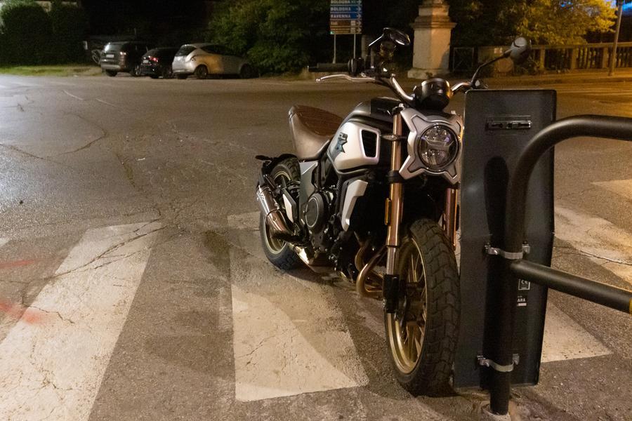 INCIDENTE SCONTRO AUTO MOTO VIA VOLANO VIA SAN MAURELIO FERRARA