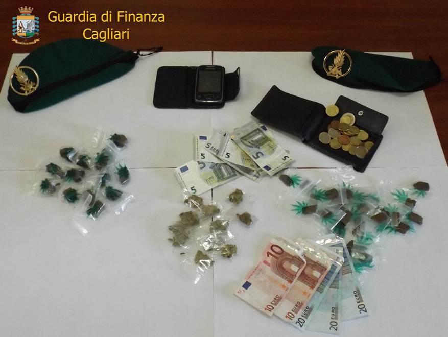 Vive spacciando droga, la Finanza arresta 17enne 