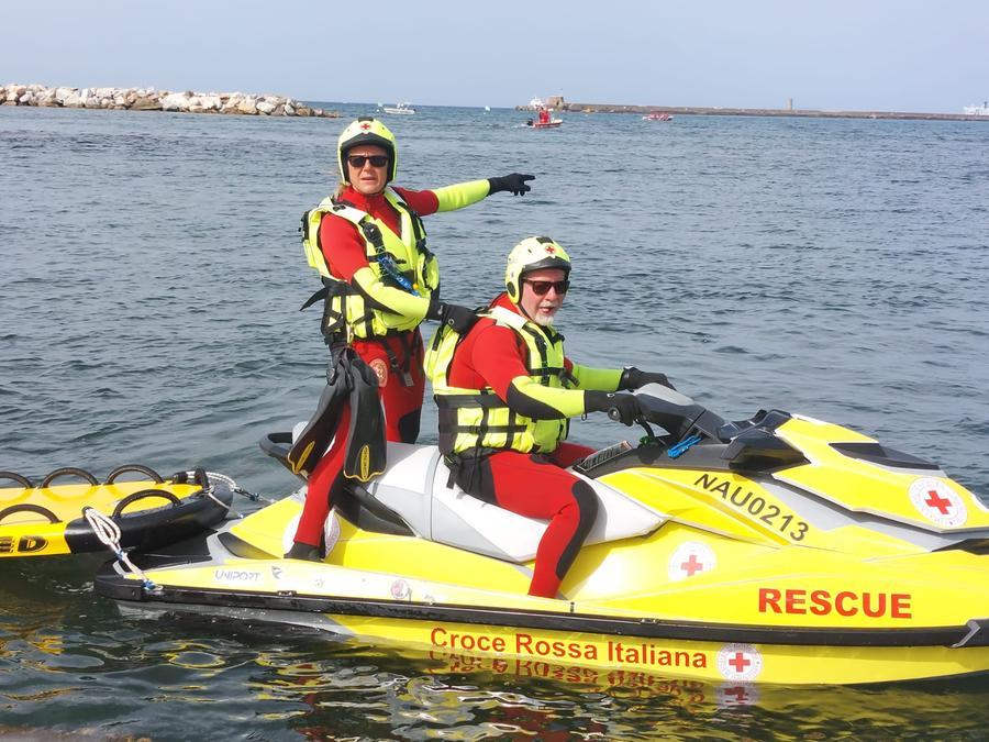 La Croce Rossa arriva anche sulla moto d’acqua