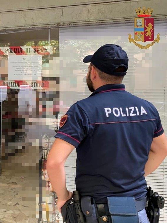Modena, chiuso negozio di vicinato in viale Gramsci
