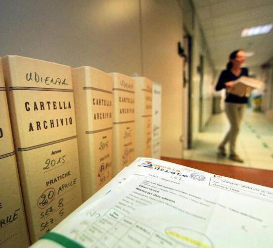 Crediti inesigibili, la Regione rinuncia a un milione di euro