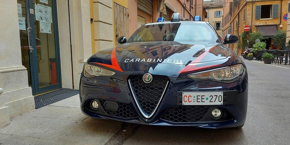 Castelfranco. Carabiniere preso a forbiciate