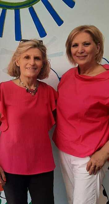 Ultimo giorno di scuola dopo oltre quarant’anni per due storiche maestre