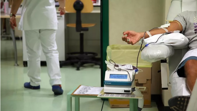 Emergenza sangue: in Toscana si opera solo chi è in pericolo di vita. I numeri della crisi delle donazioni