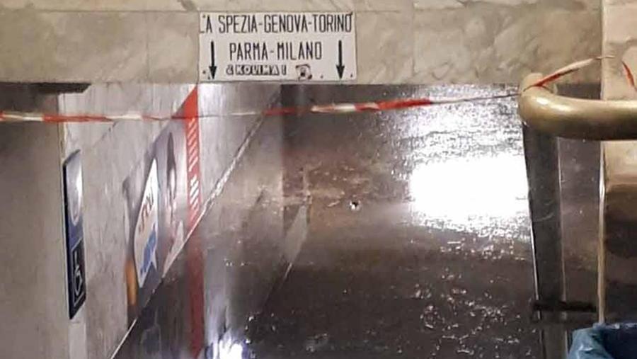 La stazione del Niagara, la rabbia dei cittadini: «Buttato via un milione»