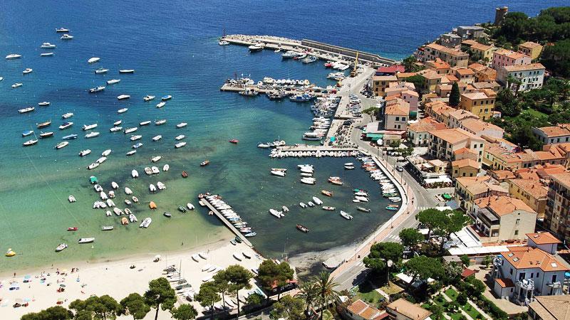 Navi di nuovo guaste  corse ancora sospese e incidenti in porto 