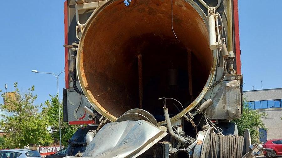 Esplosione all’Inalca di Castelvetro lo choc degli operai: «La botte è diventata una bomba»