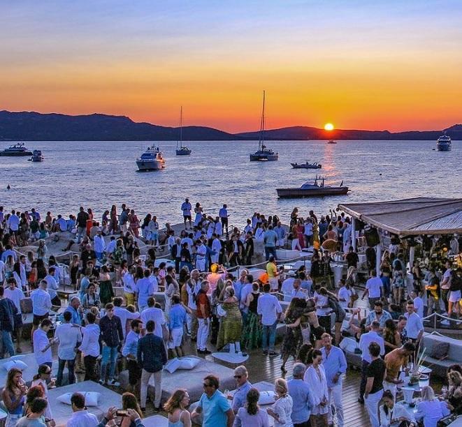 Sinclar, Black Coffee e Vega: dj set roventi al Phi Beach 