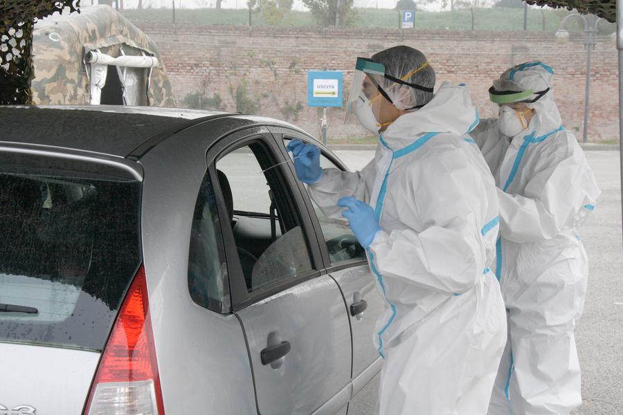 EMERGENZA CORONAVIRUS COVID 19 DRIVE THROUGH ESERCITO PER FARE TAMPONI TAMPONE IN AUTO ALLA CITTADELLA SAN ROCCO