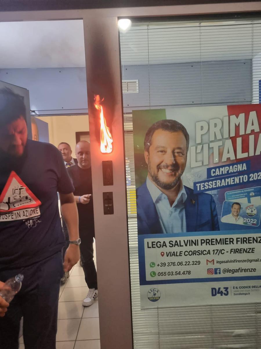 
	Le fiamme alla sede della Lega a Firenze

