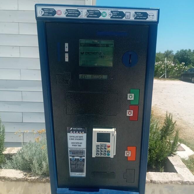 Parcheggi comunali in spiaggia e in centro: si paga un euro all’ora 