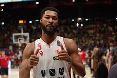 Hopkins resta alla Unahotels