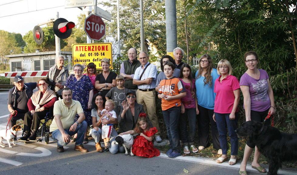 Un’assemblea contro il “muro” 