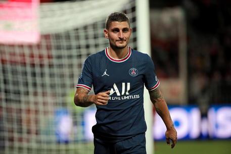 epa09422525 Paris Saint Germain's Marco Verratti reacts  during the French Ligue 1 soccer match between Paris Saint Germain and the Stade Brestois in Brest, France, 20 August 2021.  EPA/Christophe Petit Tesson