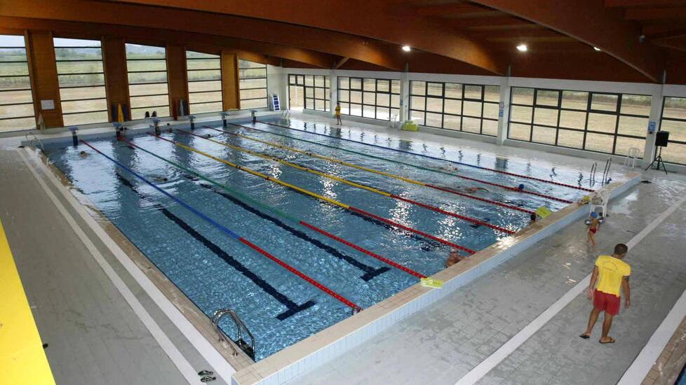 Piscina, Aquatempra chiede ai Comuni 284mila euro