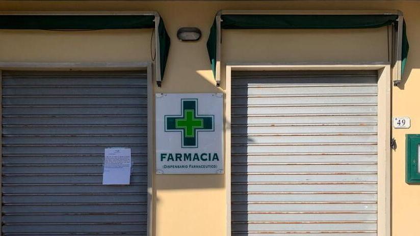 Il dispensario estivo resta chiuso: Crom non trova un farmacista