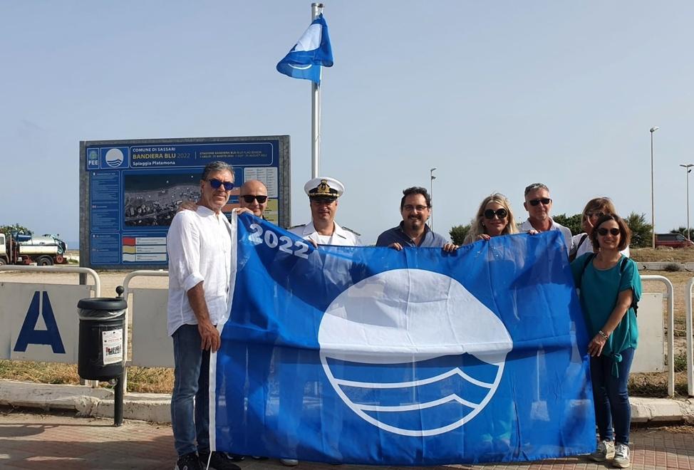 Pulizia, servizi e sostenibilità sventolano: tre Bandiere Blu nei litorali sassaresi