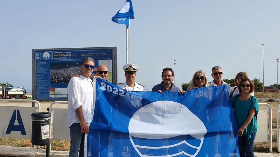 Pulizia, servizi e sostenibilità sventolano: tre Bandiere Blu nei litorali sassaresi