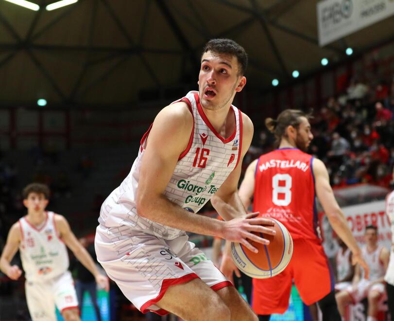 Basket, contratto triennale per Angelo Del Chiaro
