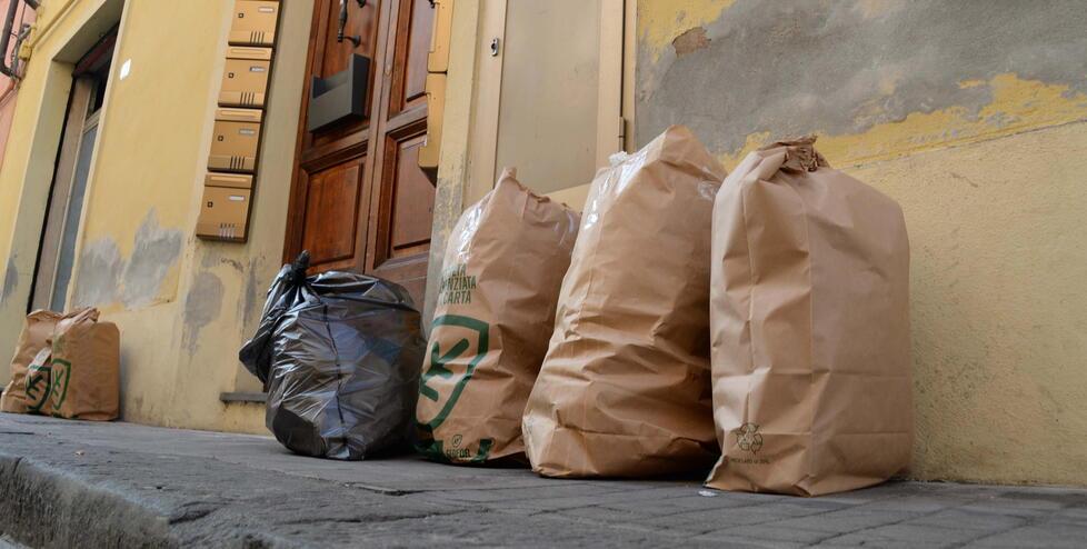 Porta a porta, si cambia ancora conferimenti in fascia serale