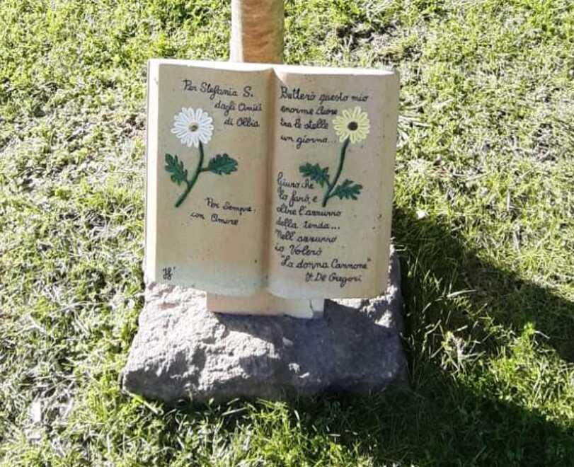 Olbia, rubata al parco la lapide che ricorda Stefania Sanna 