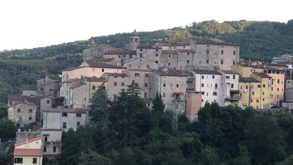 Sassetta ritrovo di attori e vip: «C’è una variegata offerta turistica» 