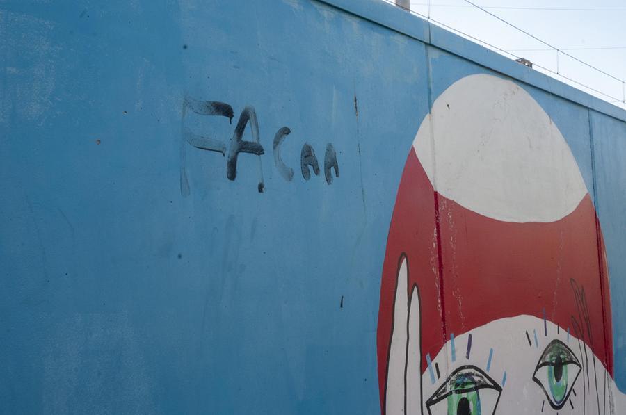 Il murale di via Ponchielli imbrattato dai vandali