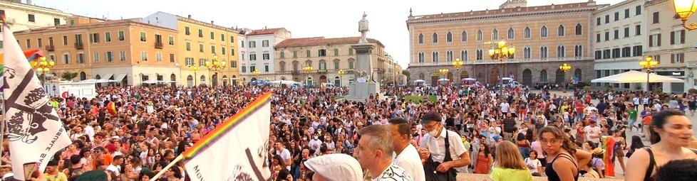 Musica, colori e allegria: è il popolo del Sardegna Pride