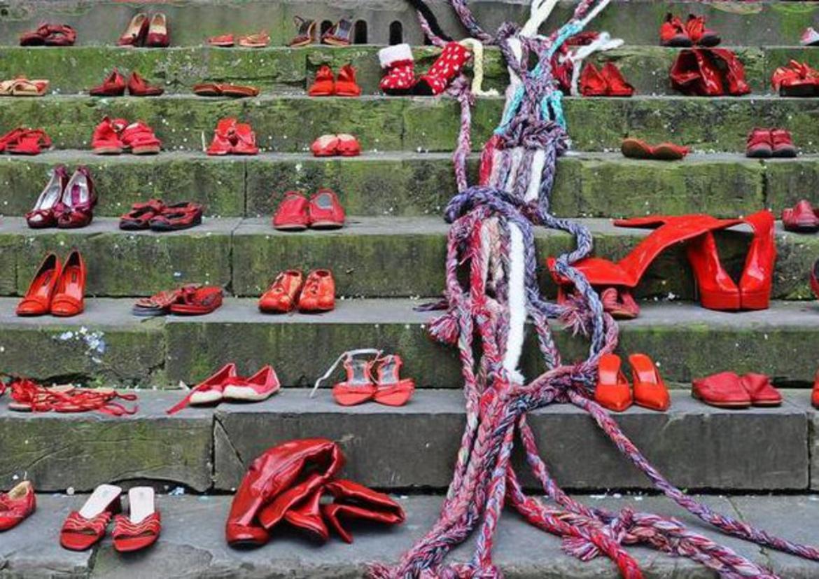 Picchia la moglie davanti ai figli, a processo per maltrattamenti 