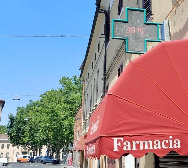 Ondata di calore oggi è il giorno più duro. Po in leggera risalita