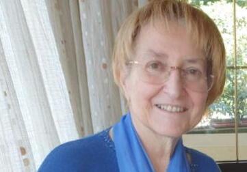 Una immagine sorridente di Loredana Marchini