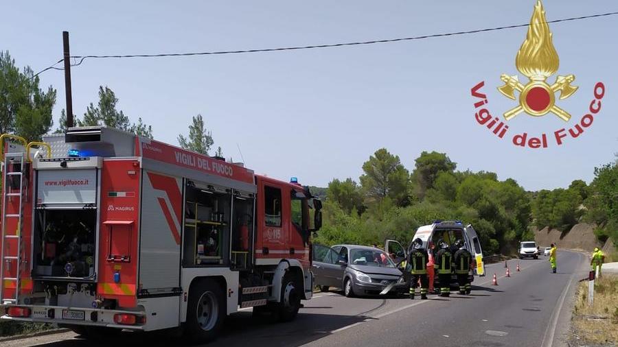 Perde il controllo dell’auto sulla Sassari-Ittiri: automobilista in ospedale
