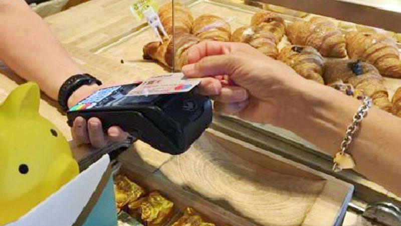 Obbligo del Pos anche nei bar. «Così si favorisce il turismo»