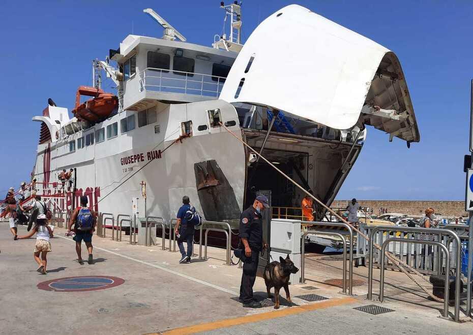 Lite furibonda fuori dal locale: un arresto per lesioni aggravate 