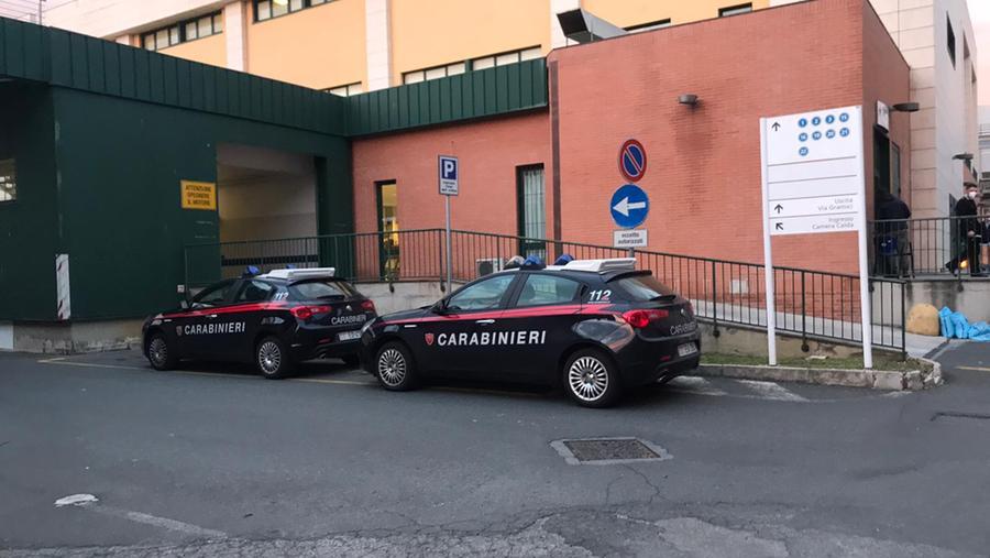 
	Due pattuglie dei carabinieri al pronto soccorso di Livorno

