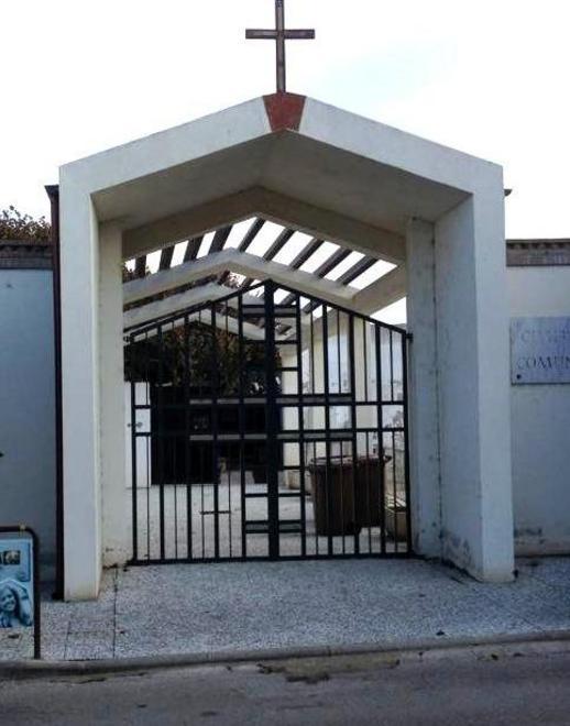 Trasferiti i loculi inutilizzabili del vecchio cimitero 