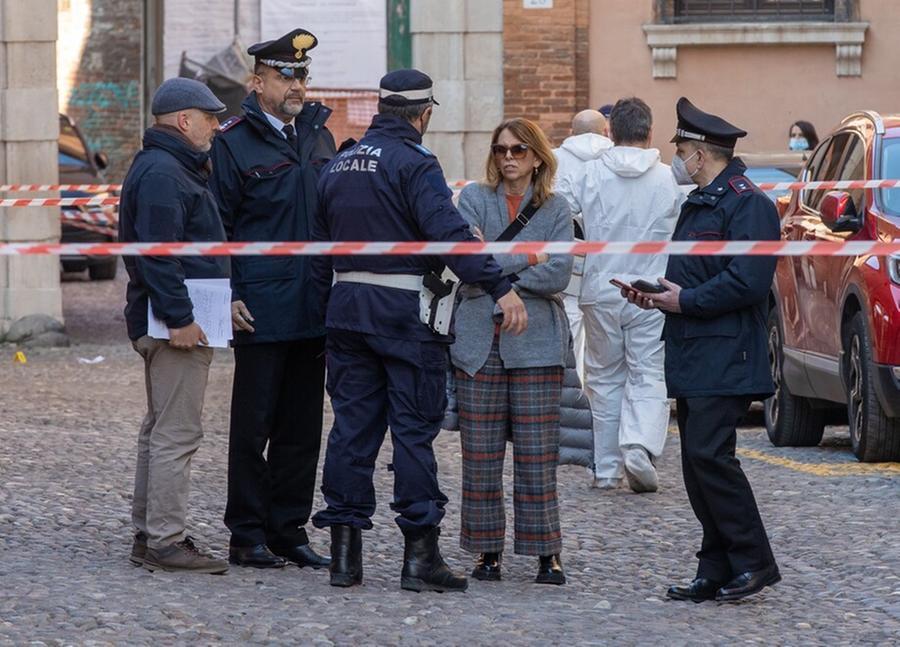 Sparatoria a Ferrara, il ferito: «Aspettava me, per spararmi»