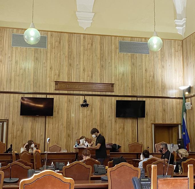 Lido Estensi, a processo dopo una truffa da film