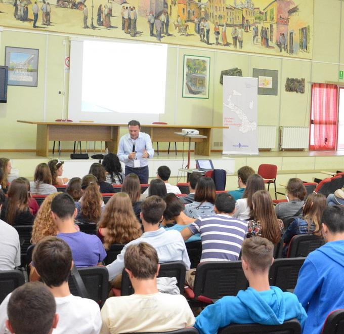 Mercato del lavoro e studio, il Marconi guida l’orientamento 