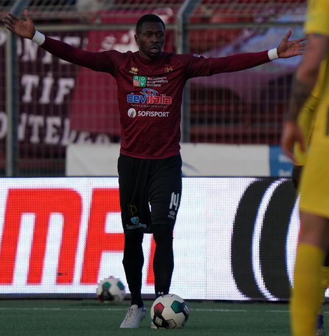 Boubakar Bakayoko in azione con la maglia del Pontedera (foto Silvi)