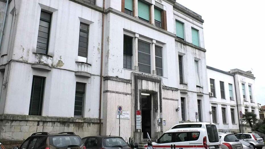 L’ingresso della clinica pediatrica dell’ospedale Santa Chiara di Pisa