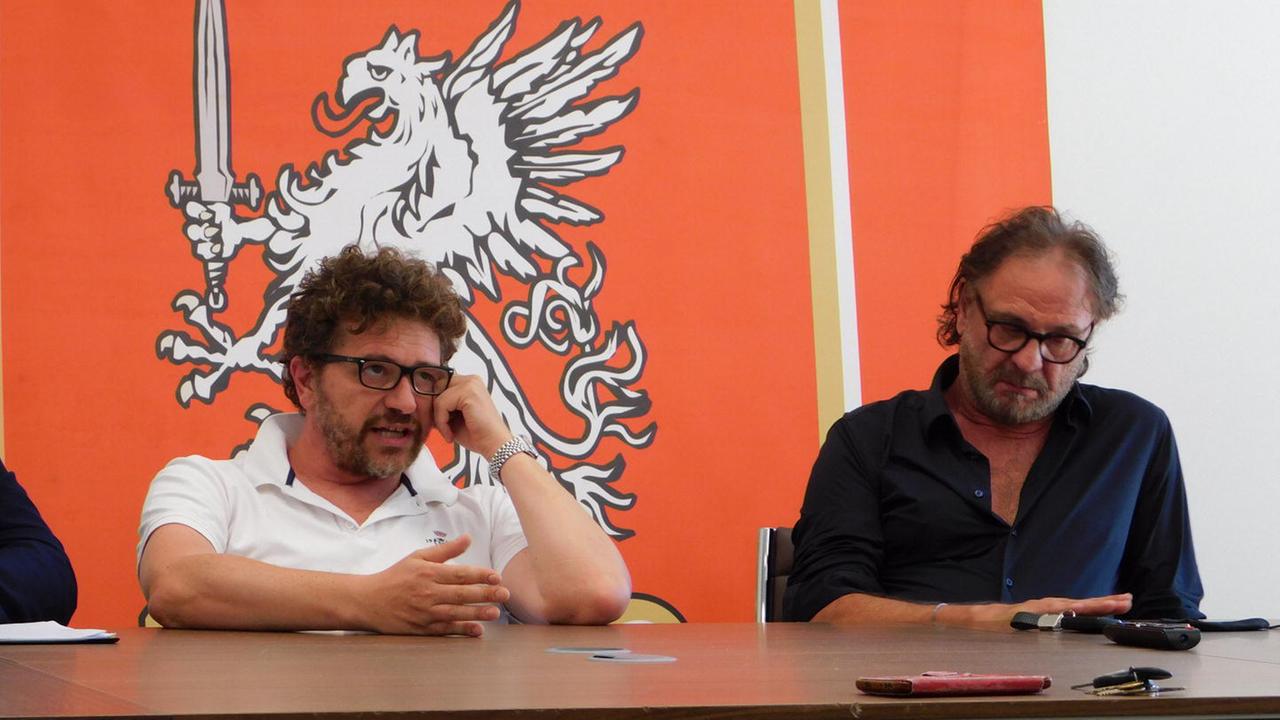 La famiglia Ceri (nella foto Simone e Mario al centro sportivo di Roselle nell’agosto 2020)