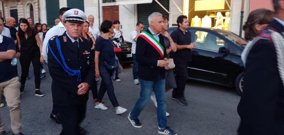 Strage, Del Ghingaro contestato durante il corteo per l'anniversario. I familairi : «La difesa è paradossale» 